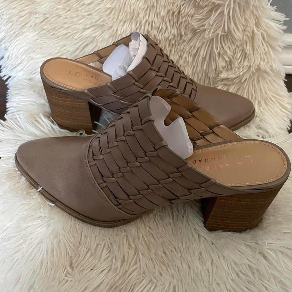 brand shoe. kohls. sizes 8